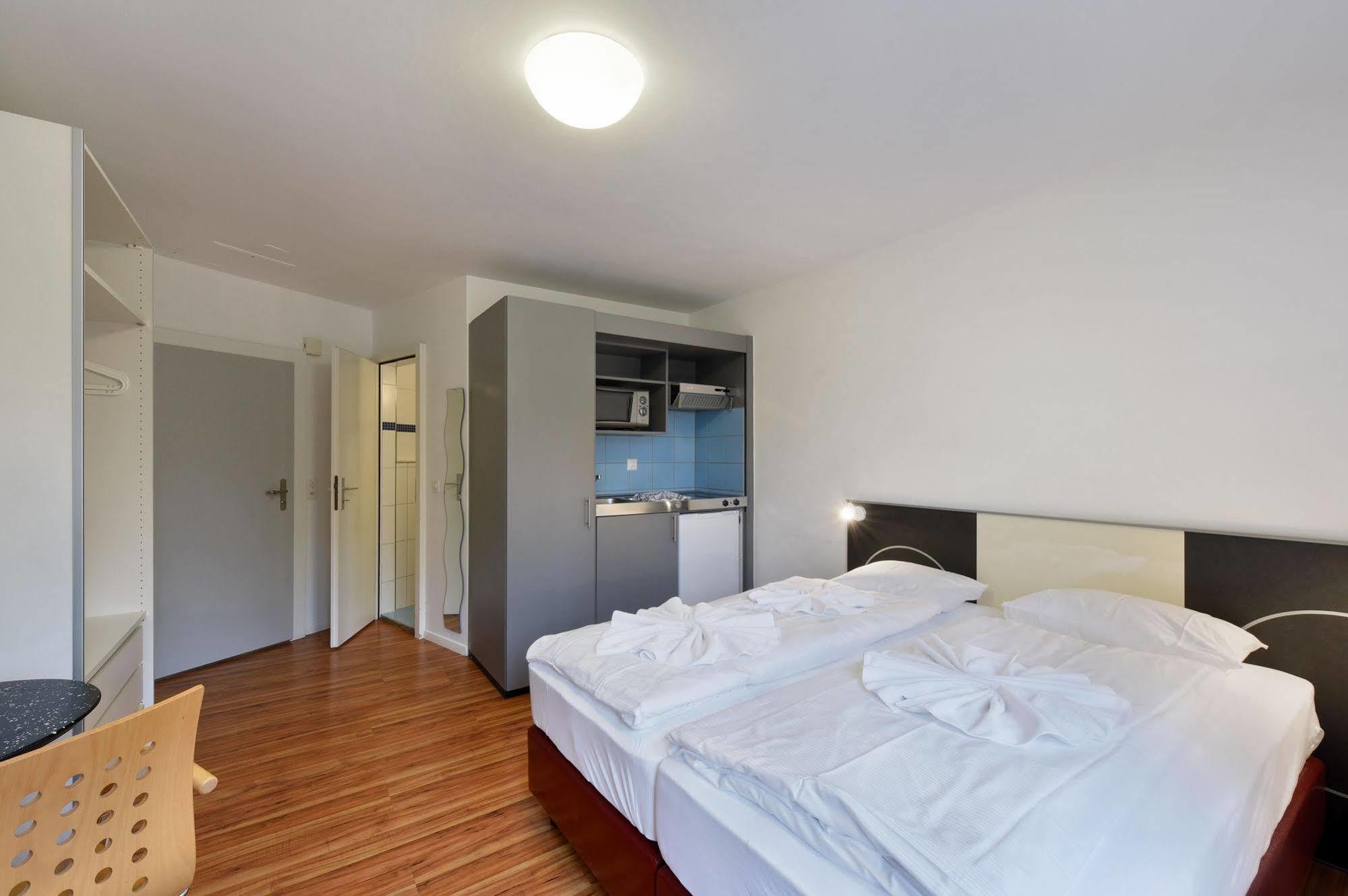 Swiss Star California - Self Check-In Apartment Цюрих Екстериор снимка