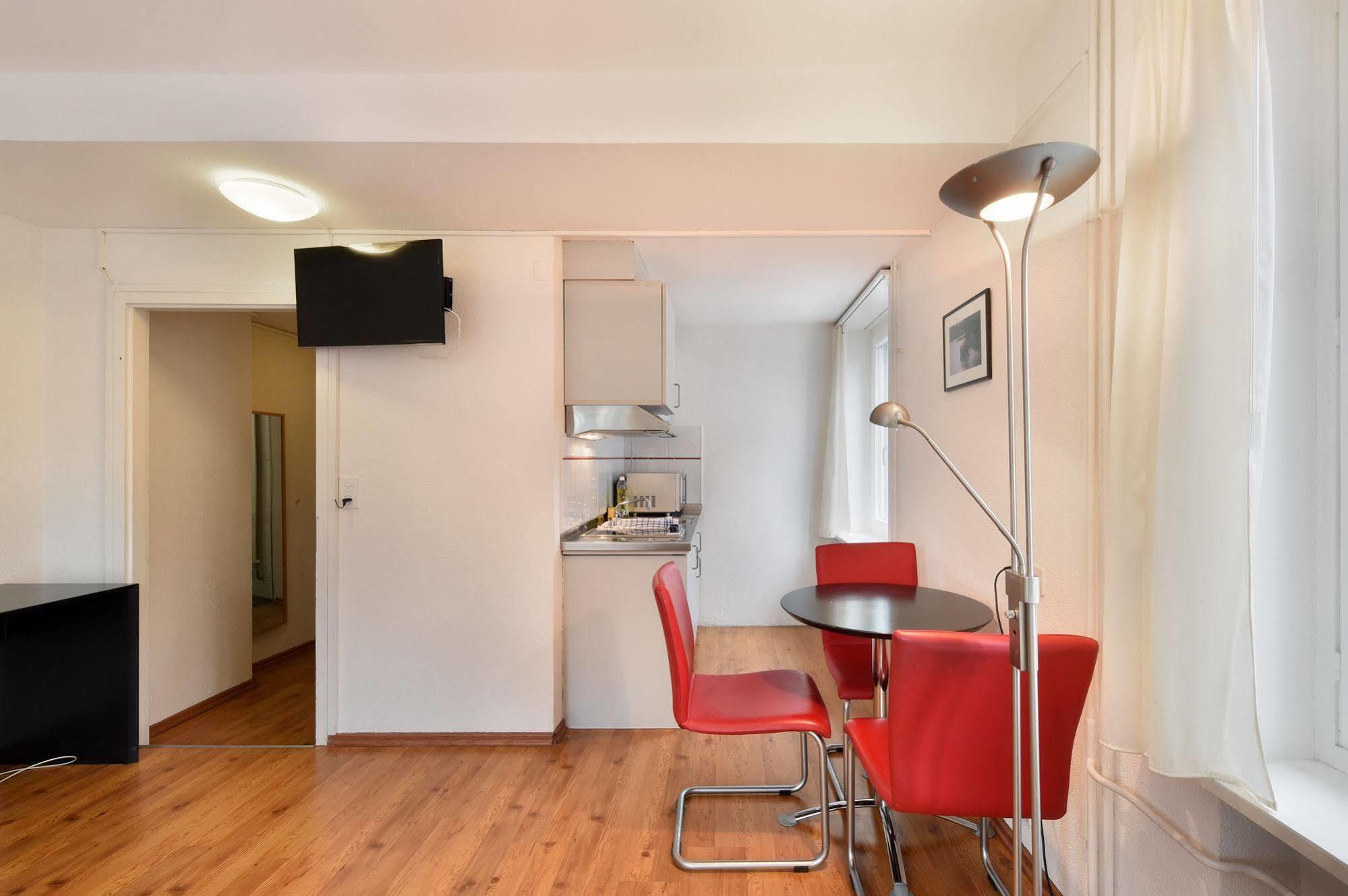 Swiss Star California - Self Check-In Apartment Цюрих Екстериор снимка